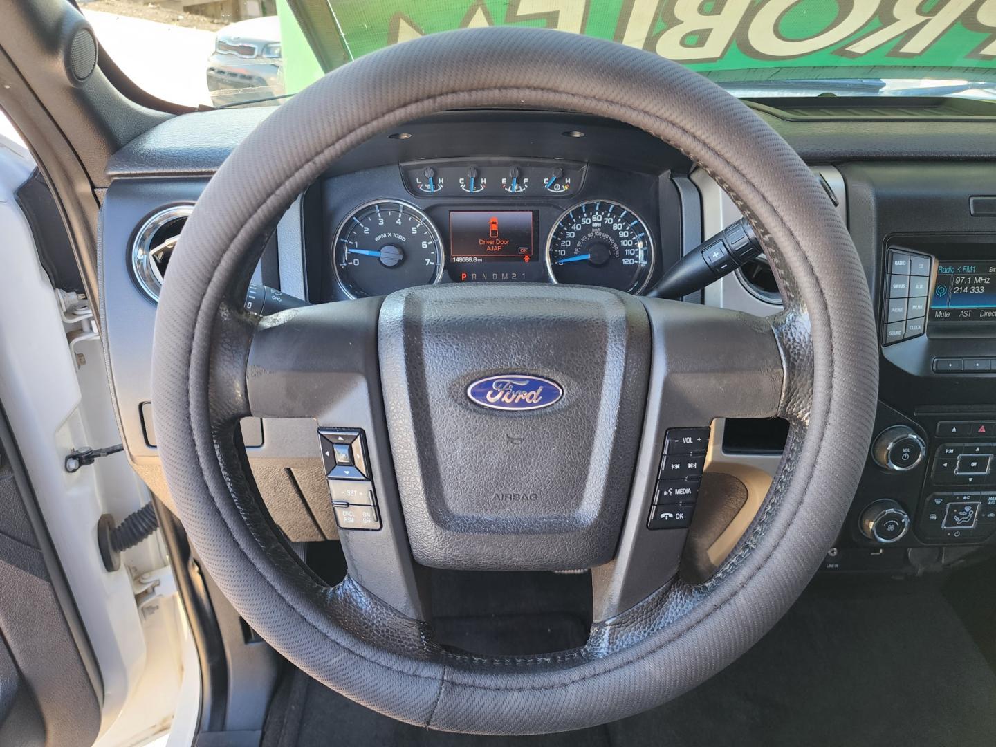 2013 WHITE /GRAY Ford F-150 XLT (1FTEX1CM4DF) with an 3.7L V6 DOHC 24V engine, 6-Speed Automatic transmission, located at 2660 S.Garland Avenue, Garland, TX, 75041, (469) 298-3118, 32.885551, -96.655602 - Welcome to DallasAutos4Less, one of the Premier BUY HERE PAY HERE Dealers in the North Dallas Area. We specialize in financing to people with NO CREDIT or BAD CREDIT. We need proof of income, proof of residence, and a ID. Come buy your new car from us today!! This is a very well cared for 2013 FO - Photo#13